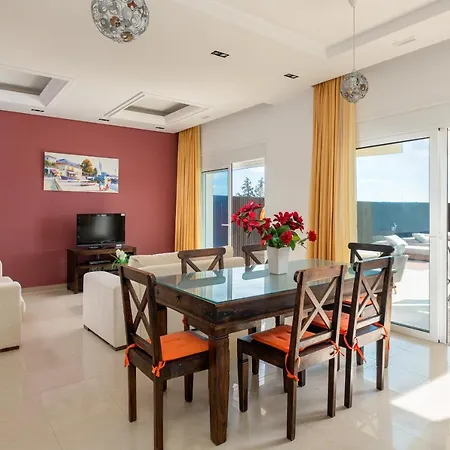 فيلة Kivotos لاردوس